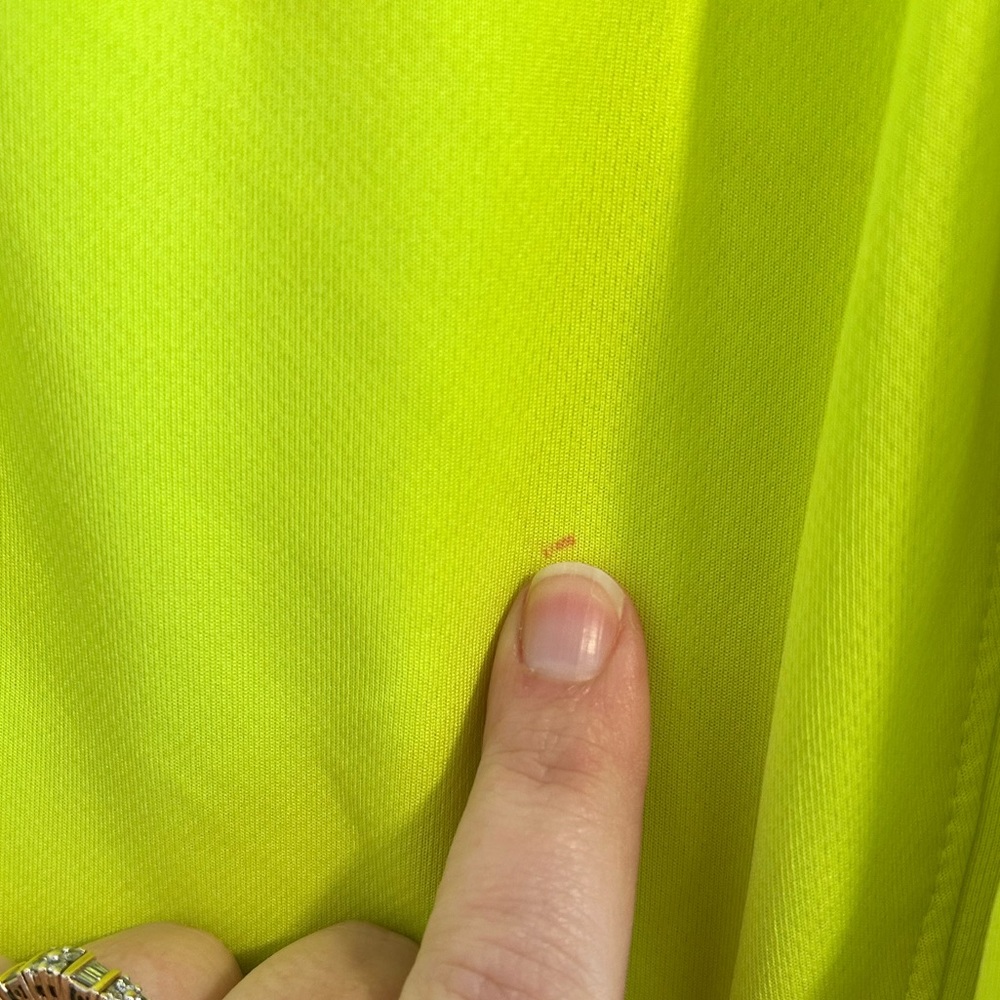 GUC Youth Boy’s Nike Neon Yellow Shorts - Picture 3 of 8